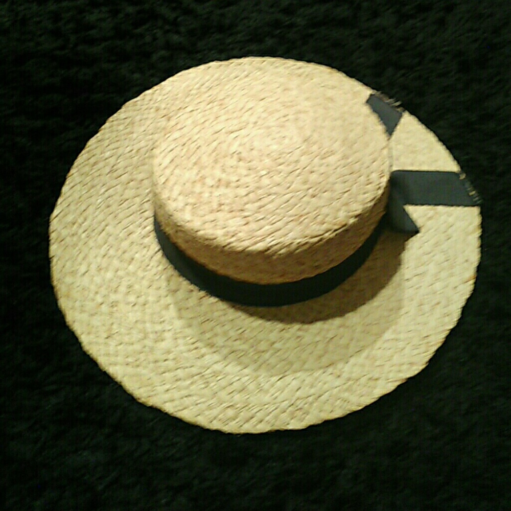 Free w/any purchase Straw Summer Hat w/back bow